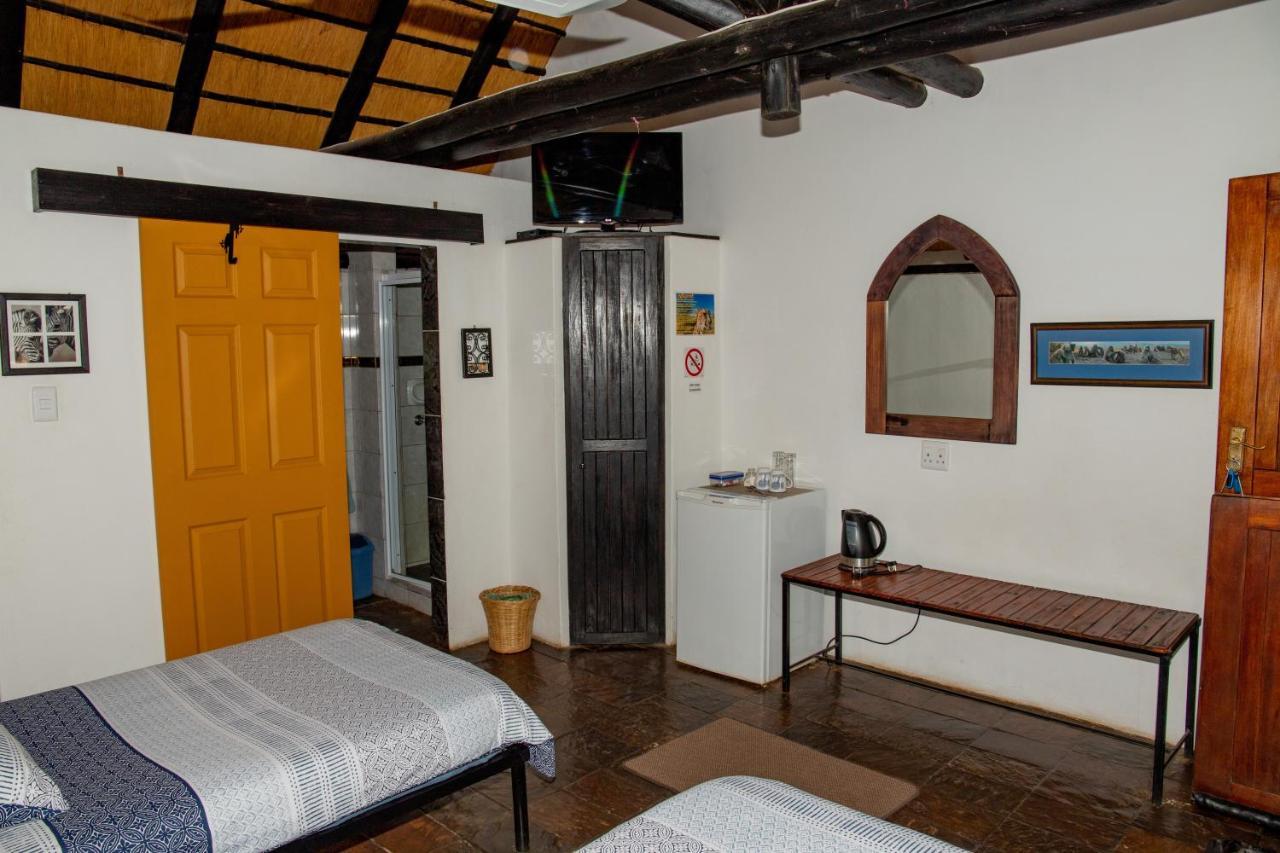 Lion'S Den Guesthouse Otjiwarongo Zewnętrze zdjęcie