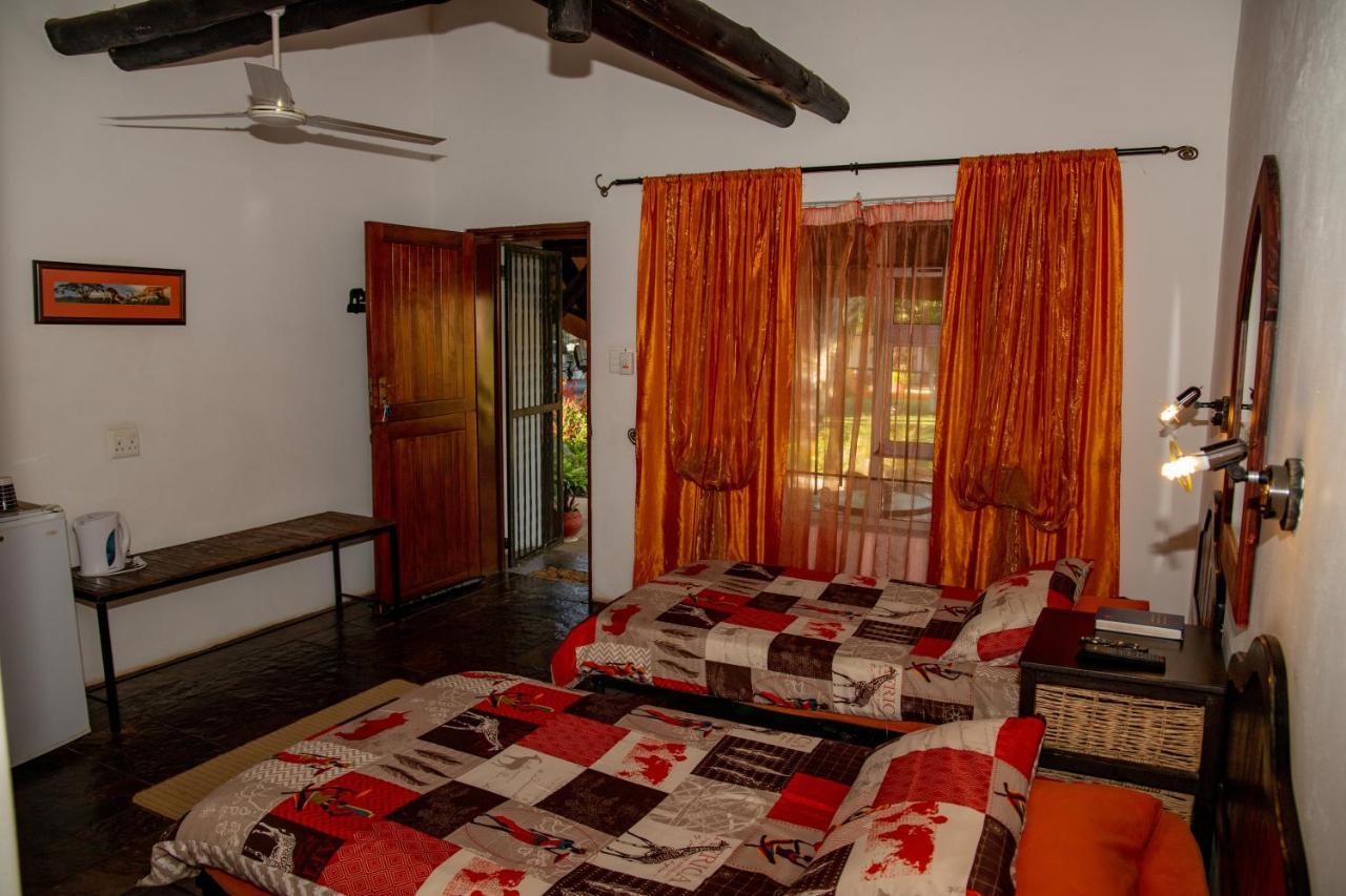 Lion'S Den Guesthouse Otjiwarongo Zewnętrze zdjęcie