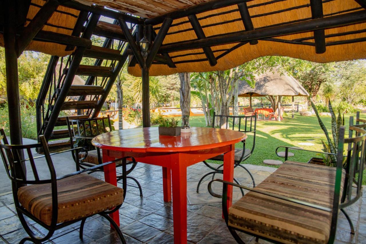Lion'S Den Guesthouse Otjiwarongo Zewnętrze zdjęcie