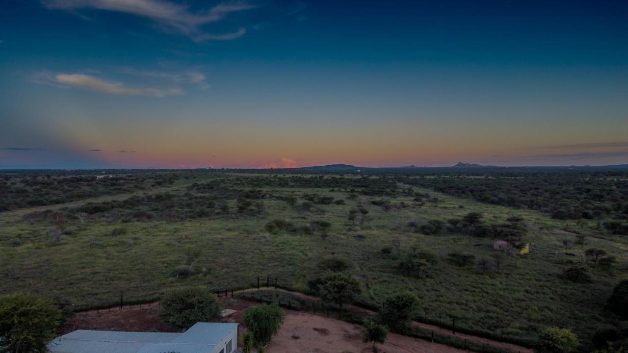 Lion'S Den Guesthouse Otjiwarongo Zewnętrze zdjęcie